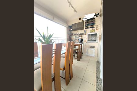 Apartamento à venda com 86m², 3 quartos e 2 vagas Apartamento à venda com 86m², 3 quartos e 2 vagasVaranda