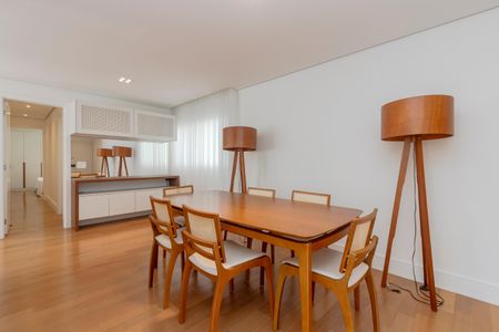 Apartamento à venda com 108m², 2 quartos e 1 vaga Apartamento à venda com 108m², 2 quartos e 1 vagaSala