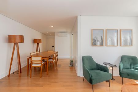 Apartamento à venda com 108m², 2 quartos e 1 vaga Apartamento à venda com 108m², 2 quartos e 1 vagaSala