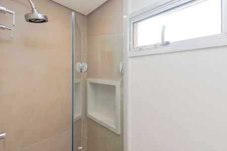 Apartamento à venda com 108m², 2 quartos e 1 vaga Apartamento à venda com 108m², 2 quartos e 1 vagaBanheiro