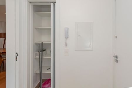 Apartamento à venda com 108m², 2 quartos e 1 vaga Apartamento à venda com 108m², 2 quartos e 1 vagaÁrea de Serviço