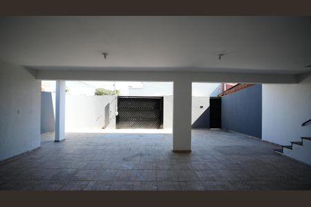 Casa à venda com 195m², 3 quartos e 4 vagasGaragem