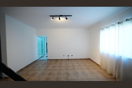 Casa à venda com 195m², 3 quartos e 4 vagasSala