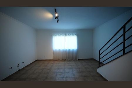 Casa à venda com 195m², 3 quartos e 4 vagasSala