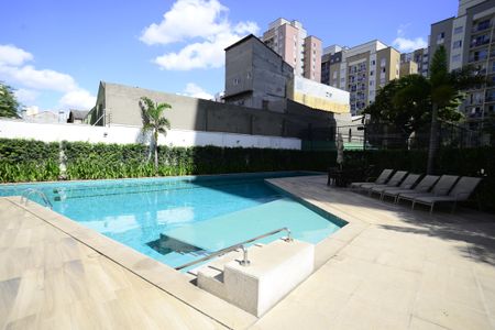 Apartamento para alugar com 47m², 2 quartos e 1 vagaPiscina