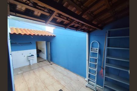 Casa para alugar com 200m², 2 quartos e 5 vagasÁrea de serviço