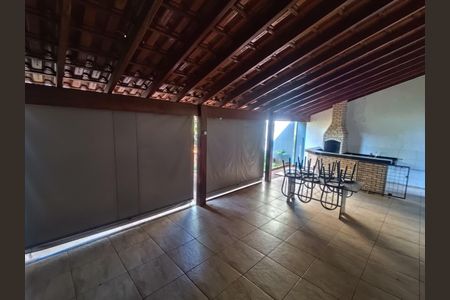 Casa para alugar com 200m², 2 quartos e 5 vagasChurrasqueira