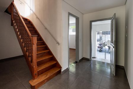 Hall de entrada de casa para alugar com 3 quartos, 300m² em Lapa, São Paulo