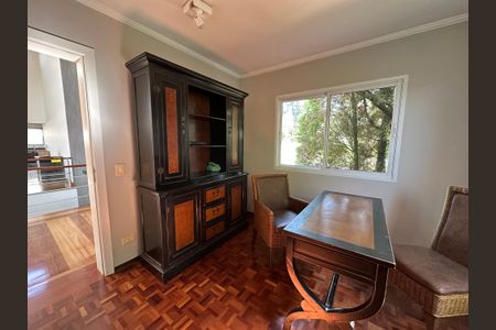 Casa de condomínio para alugar com 600m², 5 quartos e 6 vagasEscritório