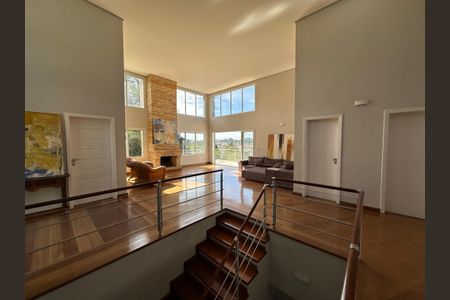 Casa de condomínio para alugar com 600m², 5 quartos e 6 vagasSala