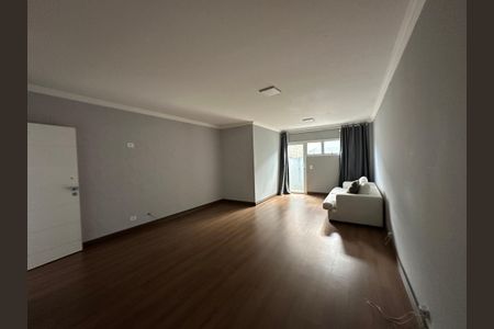 Casa de condomínio para alugar com 600m², 5 quartos e 6 vagasQuarto