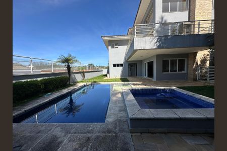 Casa de condomínio para alugar com 600m², 5 quartos e 6 vagasPiscina
