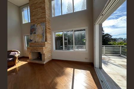 Casa de condomínio para alugar com 600m², 5 quartos e 6 vagasSala