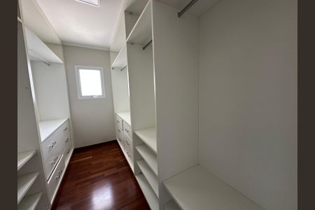 Casa de condomínio para alugar com 600m², 5 quartos e 6 vagasCloset da suíte 2