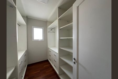Casa de condomínio para alugar com 600m², 5 quartos e 6 vagasCloset da suíte 1