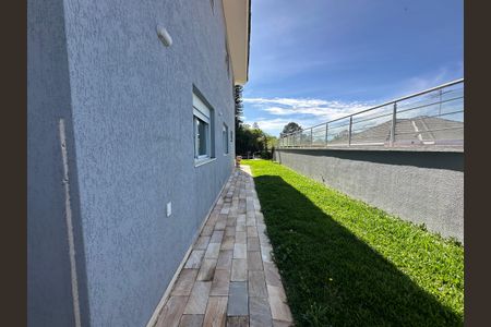 Casa de condomínio para alugar com 600m², 5 quartos e 6 vagasQuintal