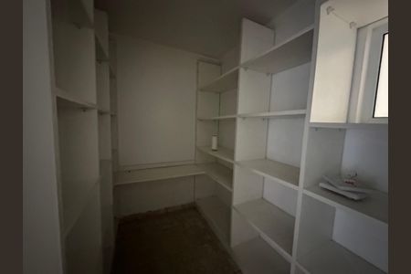Casa de condomínio para alugar com 600m², 5 quartos e 6 vagasDepósito