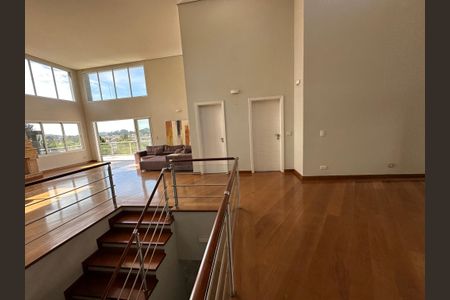 Casa de condomínio para alugar com 600m², 5 quartos e 6 vagasSala