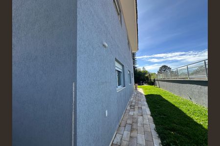 Casa de condomínio para alugar com 600m², 5 quartos e 6 vagasQuintal