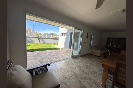 Casa de condomínio para alugar com 600m², 5 quartos e 6 vagasChurrasqueira