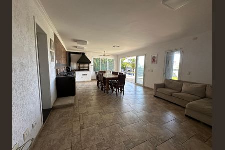 Casa de condomínio para alugar com 600m², 5 quartos e 6 vagasChurrasqueira