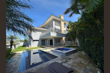 Casa de condomínio para alugar com 600m², 5 quartos e 6 vagasPiscina