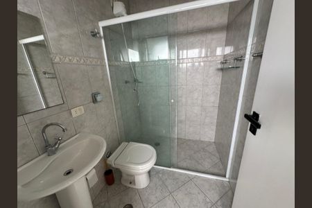 Casa de condomínio para alugar com 600m², 5 quartos e 6 vagasBanheiro de serviço