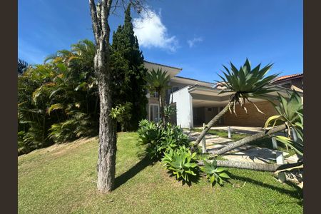 Casa de condomínio para alugar com 600m², 5 quartos e 6 vagasFachada