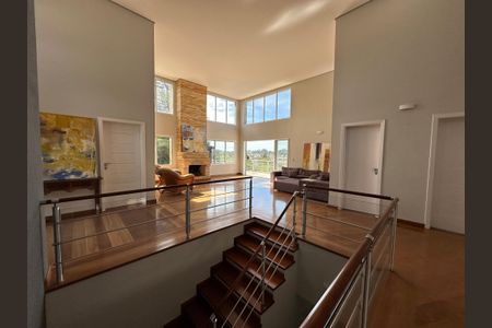 Casa de condomínio para alugar com 600m², 5 quartos e 6 vagasSala