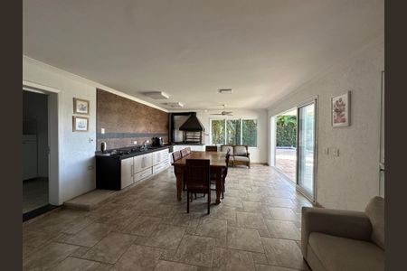 Casa de condomínio para alugar com 600m², 5 quartos e 6 vagasChurrasqueira