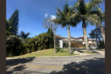 Casa de condomínio para alugar com 600m², 5 quartos e 6 vagasFachada
