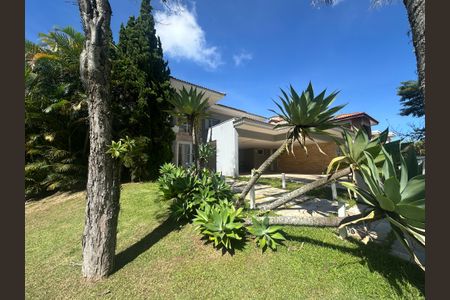 Casa de condomínio para alugar com 600m², 5 quartos e 6 vagasFachada
