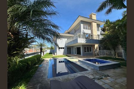 Casa de condomínio para alugar com 600m², 5 quartos e 6 vagasPiscina