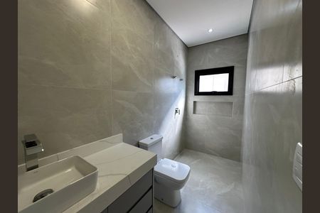 Casa de condomínio à venda com 304m², 4 quartos e 4 vagasBanheiro da Suíte 1