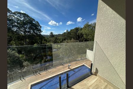 Casa de condomínio à venda com 304m², 4 quartos e 4 vagasVaranda