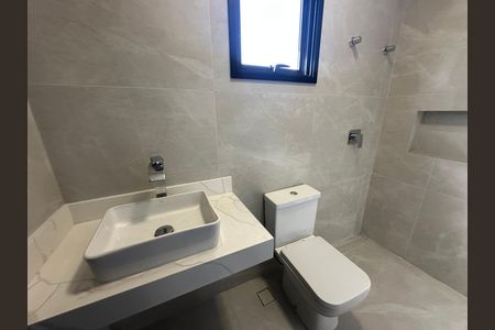 Casa de condomínio à venda com 304m², 4 quartos e 4 vagasBanheiro da Suíte 3