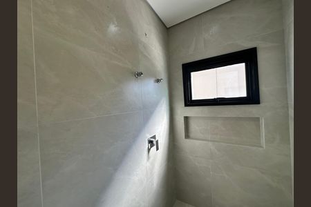 Casa de condomínio à venda com 304m², 4 quartos e 4 vagasBanheiro da Suíte 1