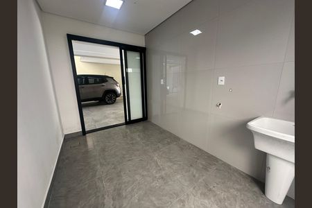 Casa de condomínio à venda com 304m², 4 quartos e 4 vagasÁrea de Serviço