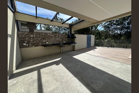 Casa de condomínio à venda com 304m², 4 quartos e 4 vagasChurrasqueira