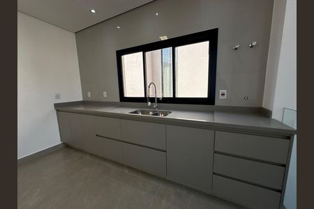 Casa de condomínio à venda com 304m², 4 quartos e 4 vagasCozinha