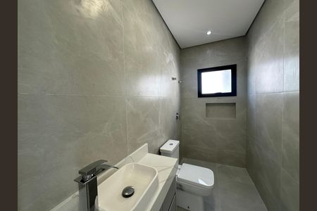Casa de condomínio à venda com 304m², 4 quartos e 4 vagasBanheiro 1