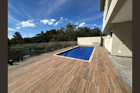 Casa de condomínio à venda com 304m², 4 quartos e 4 vagasPiscina