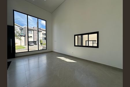Casa de condomínio à venda com 304m², 4 quartos e 4 vagasSala