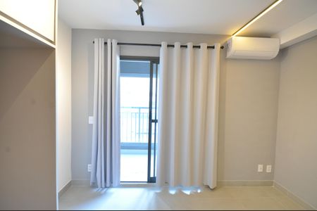 Apartamento à venda com 30m², 1 quarto e sem vagaSala/Quarto