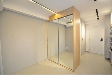 Apartamento à venda com 30m², 1 quarto e sem vagaSala/Quarto