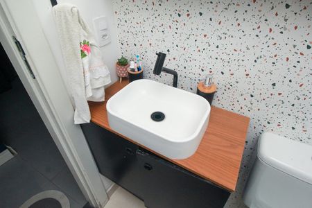 Apartamento à venda com 52m², 2 quartos e sem vaga Apartamento à venda com 52m², 2 quartos e sem vagaBanheiro