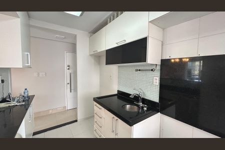 Apartamento para alugar com 82m², 2 quartos e 2 vagas Apartamento para alugar com 82m², 2 quartos e 2 vagasCozinha