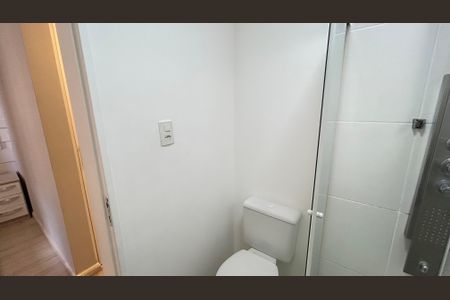 Apartamento para alugar com 82m², 2 quartos e 2 vagas Apartamento para alugar com 82m², 2 quartos e 2 vagasBanheiro da Suíte