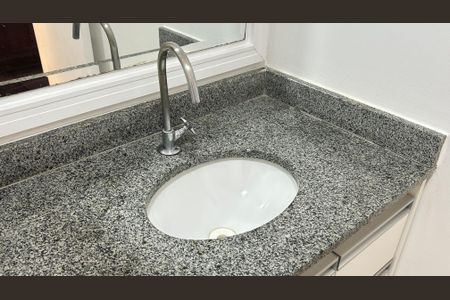 Apartamento para alugar com 82m², 2 quartos e 2 vagas Apartamento para alugar com 82m², 2 quartos e 2 vagasBanheiro da Suíte
