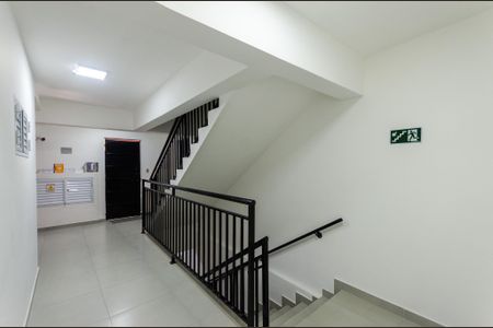 Studio para alugar com 25m², 1 quarto e sem vaga Studio para alugar com 25m², 1 quarto e sem vagaEscada